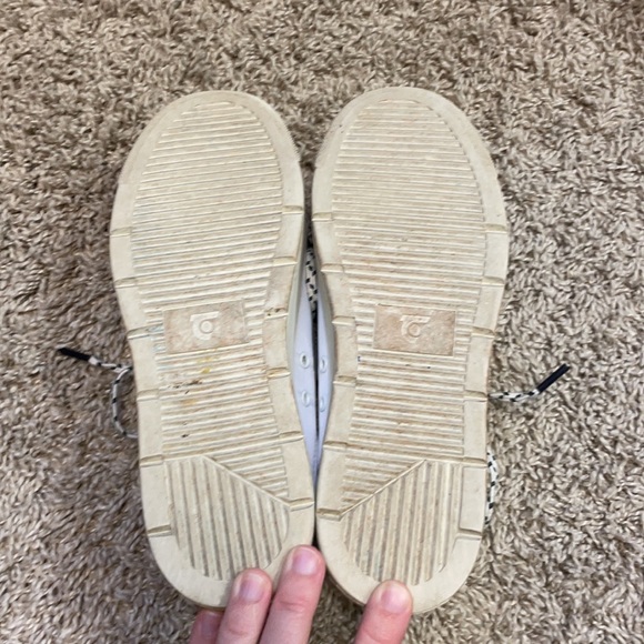 Trenton Shoes - Picture 2 of 5